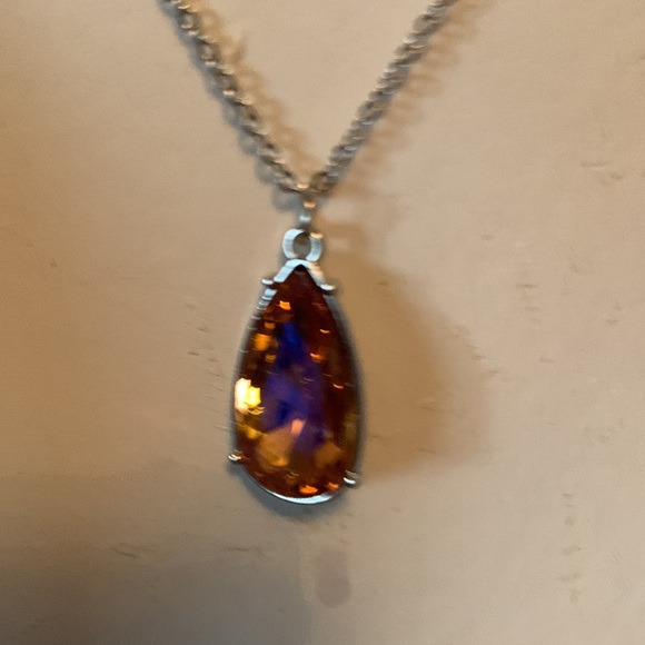 Lot of Three (3) Paparazzi Iridescent Necklaces With Matching Earrings. NWT - Picture 6 of 10